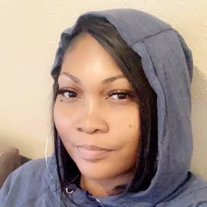 Meet your Posher, Traci